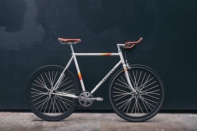 Quelles sont les astuces pour bien choisir son vélo de route ?